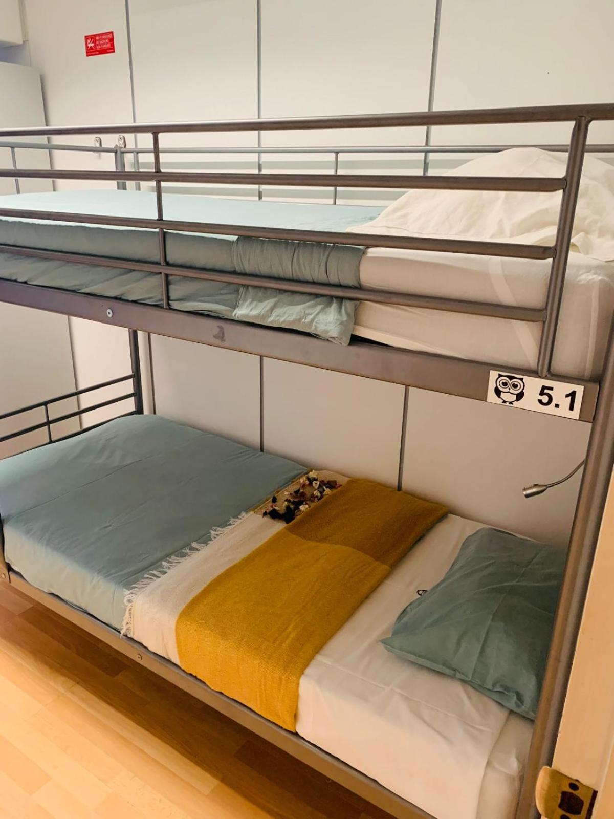 Corujinha Hostel Lissabon Buitenkant foto