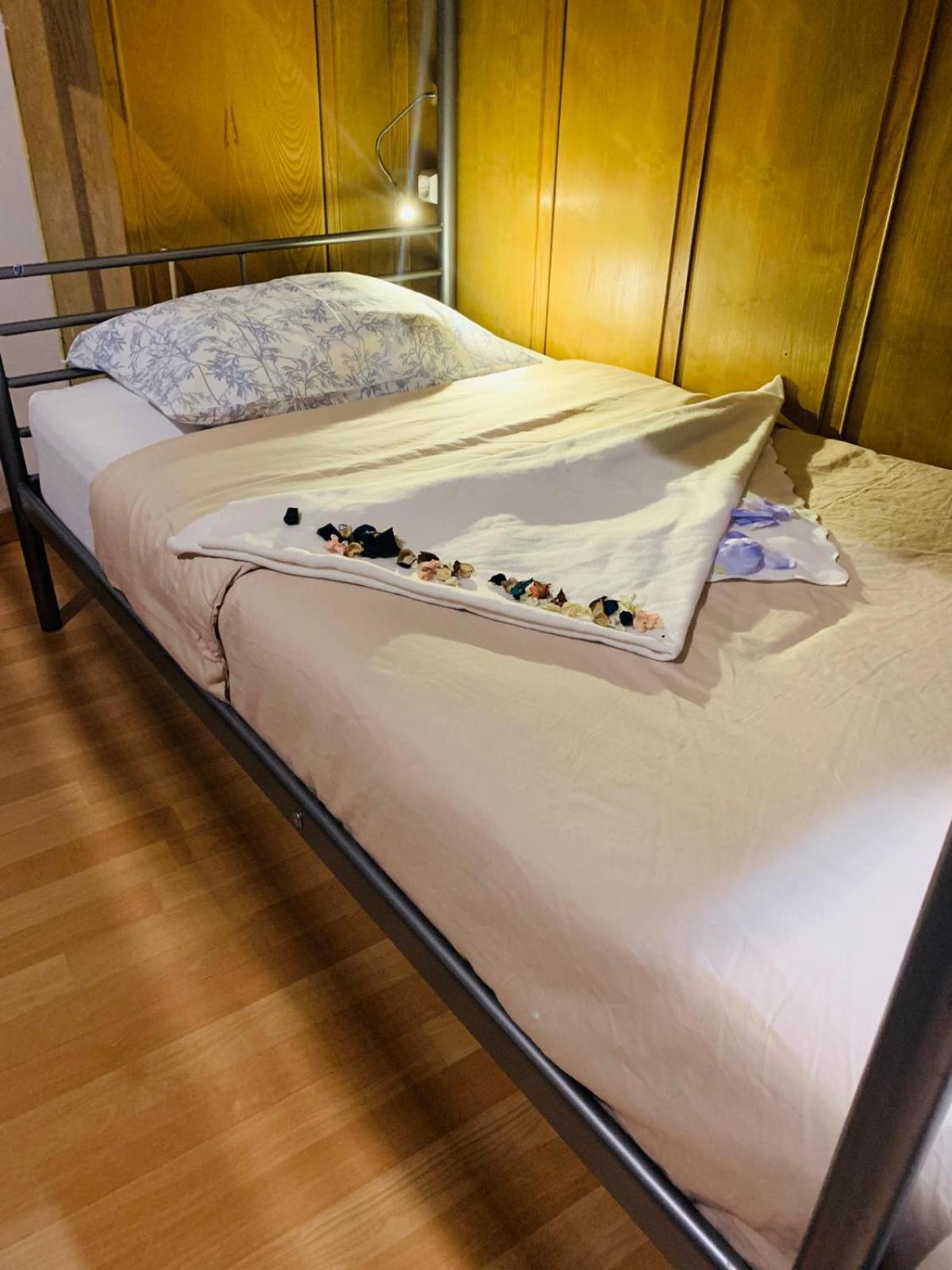 Corujinha Hostel Lissabon Buitenkant foto